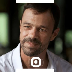 Podcast n° 1496 - En partenariat avec LePetitJournal.com Dans le cadre de la 10éme édition des Trophées des Français de l'Etranger organisés par LePetitJournal.com, StereoChic, la 1ére radio des Français dans le monde, tend son micro à tous les lauréats de cette belle édition 2022. Arnaud est a Singapour depuis 2014 : un jour, il va vouloir développer sa passion pour la musique Baroque, dans un pays qui - selon lui - manque un peu de diversité culturelle : alors qu'un groupe Singapourien vient de se créer dans ce répertoire du 17-18éme siécle, il va lancer une sorte d'association : Sing’Baroque a d’abord pour but d’encourager la découverte pour convaincre le public que ce répertoire peut séduire tout le monde. « Il faut surtout aller chercher un public qui ne rentrerait de toute façon jamais dans une salle de concert là où il vit et se détend », insiste-t-il. Pour ce faire, l’association offre des concerts de très grande qualité au public de Singapour en alternant entre l’ensemble Red Dot Baroque et des ensembles invités venant d’Europe. https://www.instagram.com/sing_baroque/