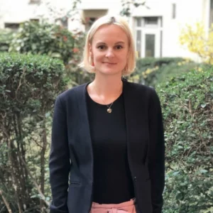Mathilde Olivier, cons. des Fr de l'étranger en Autriche, parle de la solidarité pour l'Ukraine