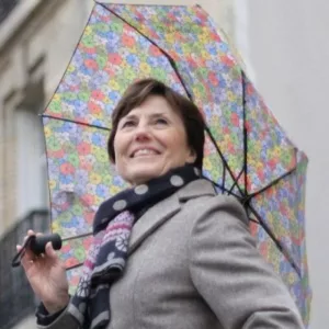 Véronique Dassonneville présente Verimage, pour optimiser votre image par un vestiaire harmonieux