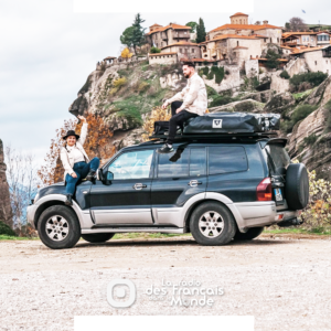 1785 - Maeva, Jeremy et leurs 2 chiens parcourent l'Europe en 4x4, on les retrouve 6 mois après leur départ de Paris en Grèce - Janvier 2023
