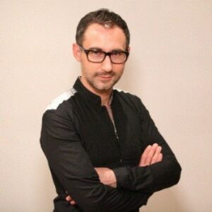 Guillaume est expatrié à Bruxelles, il est journaliste chez Bel RTL